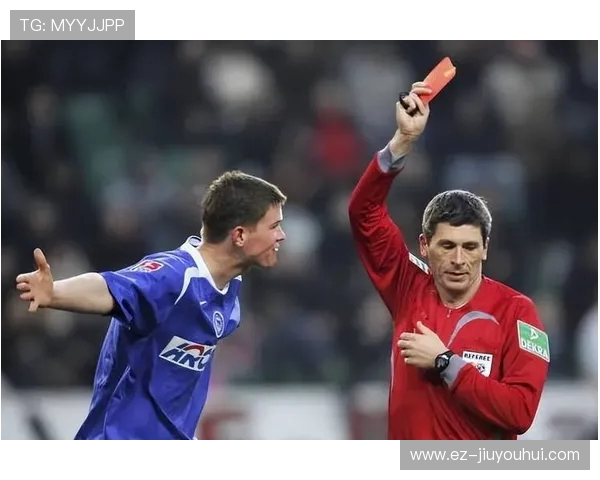 英超赛场传奇光头裁判以铁面公正与独特魅力征服球迷